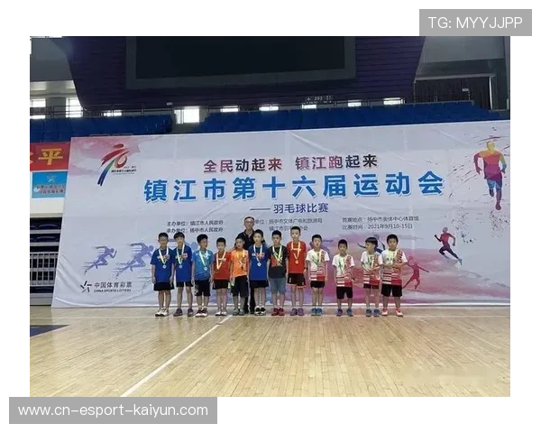 世界羽毛球俱乐部之间签订交流友好条约，羽毛球世界联合会